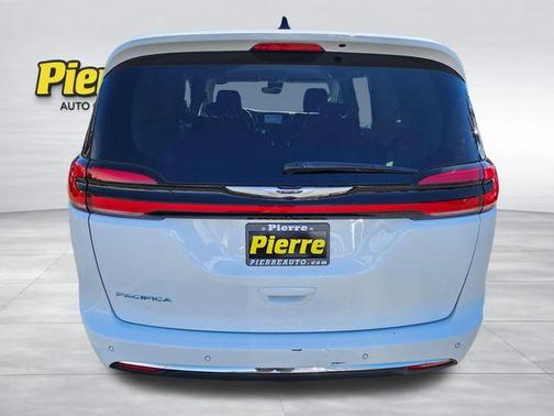 Bright White Clearcoat 2024 Chrysler Pacifica Touring-L