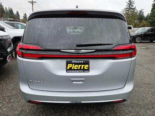 2024 Chrysler Pacifica Touring-L
