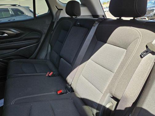 Summit White 2022 GMC Terrain SLE