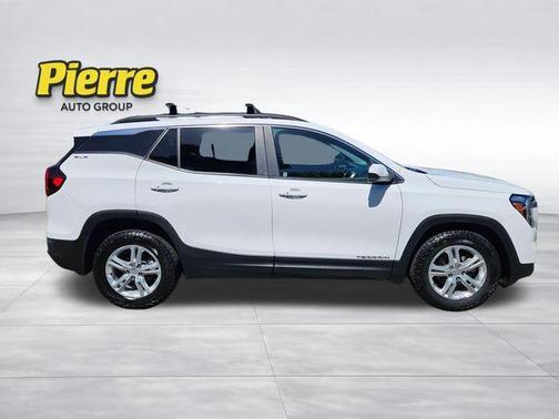 Summit White 2022 GMC Terrain SLE