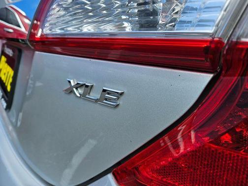 Classic Silver Metallic 2012 Toyota Camry XLE