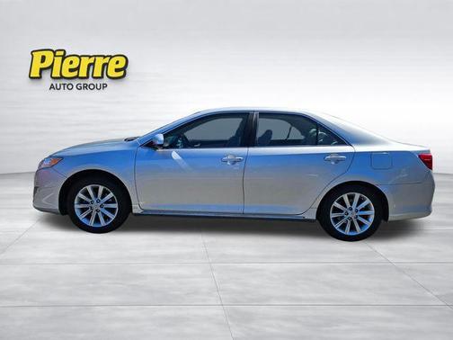 Classic Silver Metallic 2012 Toyota Camry XLE