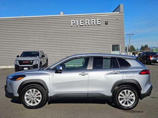 2024 Toyota Corolla Cross LE