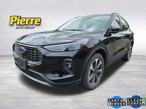 Agate Black Metallic 2025 Ford Escape Platinum