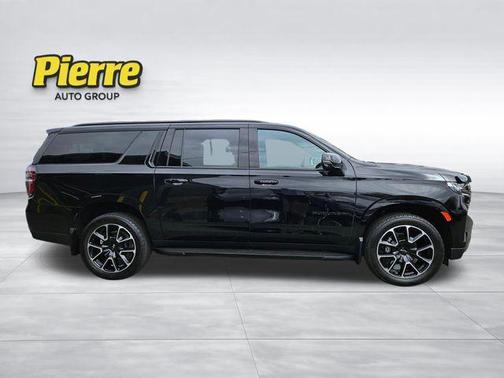 Black 2022 Chevrolet Suburban RST