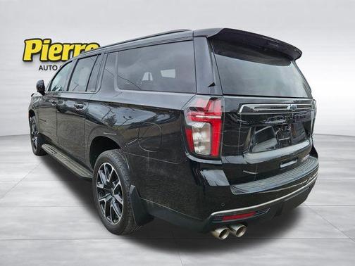 Black 2022 Chevrolet Suburban RST