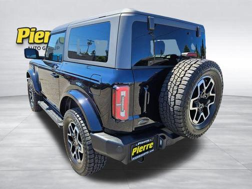 Shadow Black 2022 Ford Bronco Outer Banks
