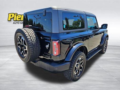 Shadow Black 2022 Ford Bronco Outer Banks