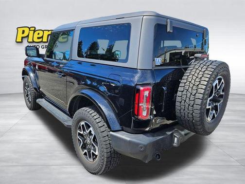 Shadow Black 2022 Ford Bronco Outer Banks