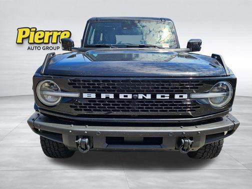 Shadow Black 2022 Ford Bronco Outer Banks