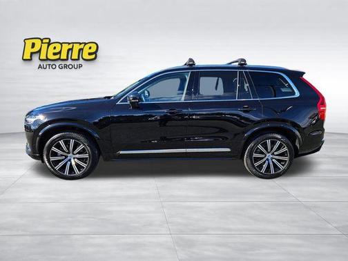 Onyx Black Metallic 2023 Volvo XC90 B6 Plus 7-Seater