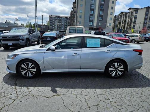 2022 Nissan Altima 2.5 SV