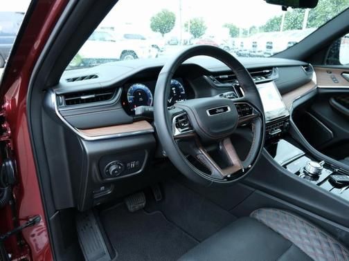 2024 Jeep Grand Cherokee Summit 4x4