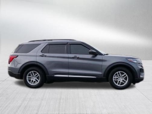Carbonized Gray Metallic 2025 Ford Explorer Active
