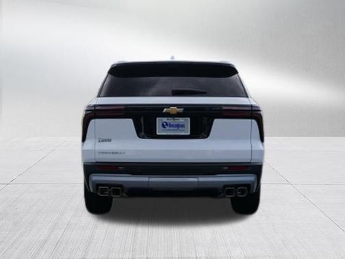 Summit White 2026 Chevrolet Traverse LT