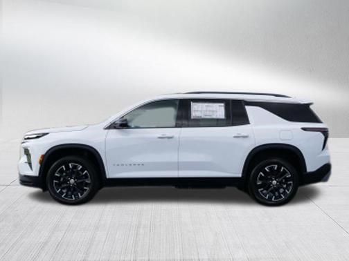 Summit White 2026 Chevrolet Traverse LT