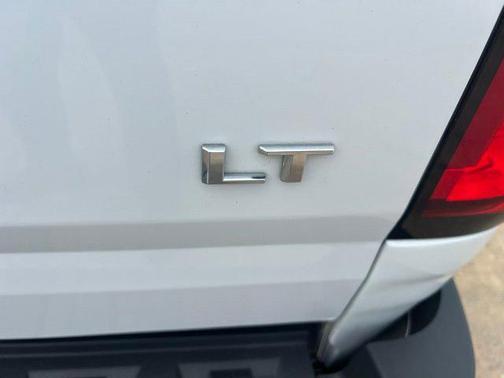 Summit White 2022 Chevrolet Colorado LT