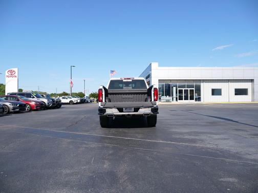 Summit White 2026 GMC Sierra 1500 SLT