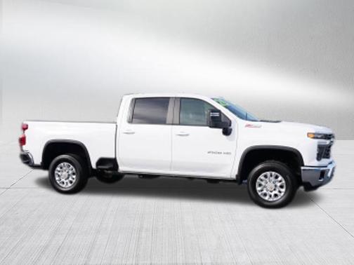 Summit White 2025 Chevrolet Silverado 2500 LT