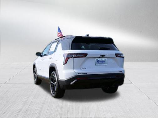 Polar White Tricoat 2026 Chevrolet Equinox FWD RS