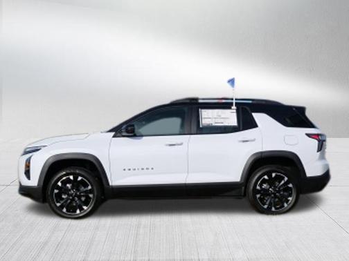 Polar White Tricoat 2026 Chevrolet Equinox FWD RS