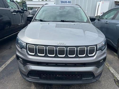 Billet Silver Metallic Clearcoat 2022 Jeep Compass Latitude