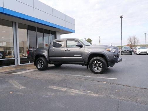 2017 Toyota Tacoma TRD Sport