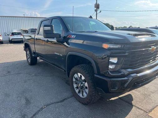 Black 2025 Chevrolet Silverado 2500 Custom