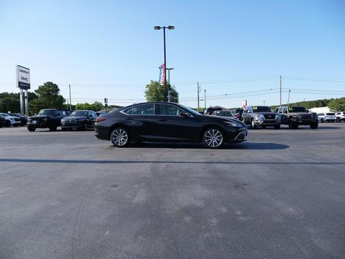 Black 2021 Lexus ES 350 Base