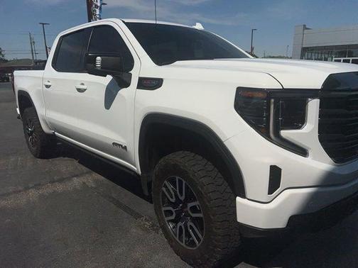 Summit White 2024 GMC Sierra 1500 AT4