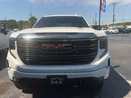 Summit White 2024 GMC Sierra 1500 AT4