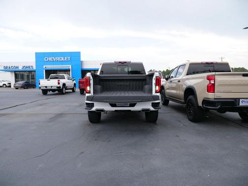 Summit White 2024 GMC Sierra 1500 AT4