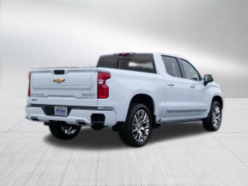 Polar White Tricoat 2026 Chevrolet Silverado 1500 High Country