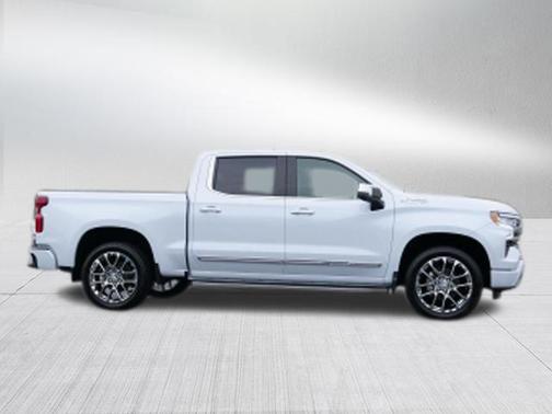 Polar White Tricoat 2026 Chevrolet Silverado 1500 High Country