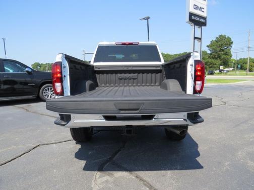 Summit White 2026 GMC Sierra 2500 SLE