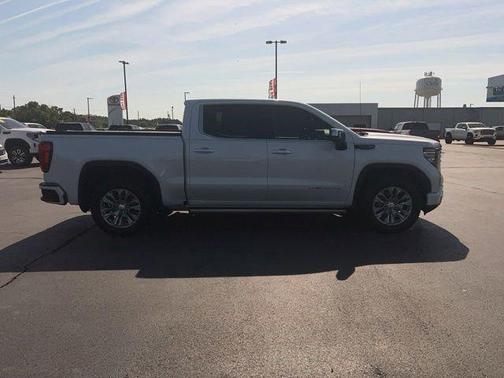 White Frost Tricoat 2023 GMC Sierra 1500 Denali