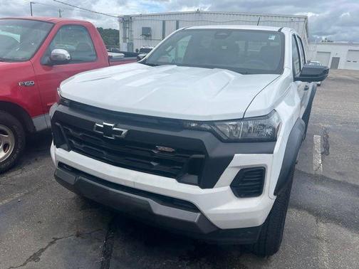 Summit White 2026 Chevrolet Colorado Trail Boss