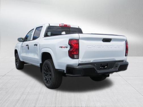Summit White 2026 Chevrolet Colorado WT