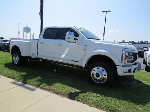 Star White Metallic Tri-Coat 2024 Ford F-450 Limited