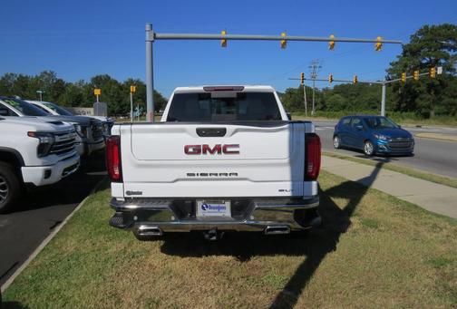 Summit White 2024 GMC Sierra 1500 SLT