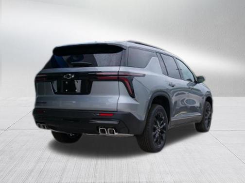Sterling Gray Metallic 2026 Chevrolet Traverse LT