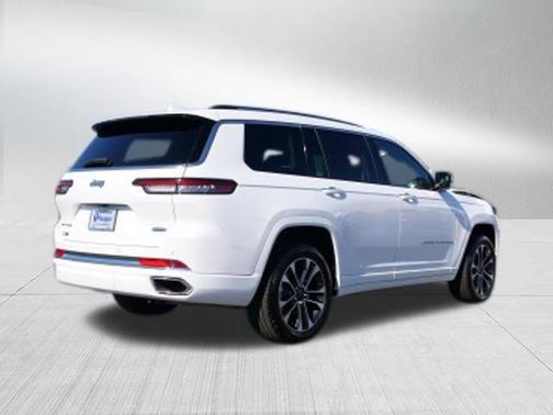 Bright White Clearcoat 2022 Jeep Grand Cherokee L Overland