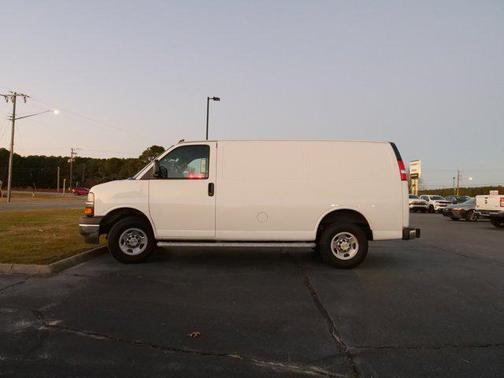 2024 Chevrolet Express 2500 RWD 2500 Regular Wheelbase WT