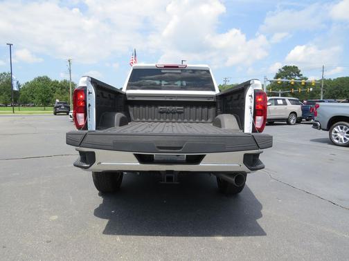 Summit White 2026 GMC Sierra 2500 SLE