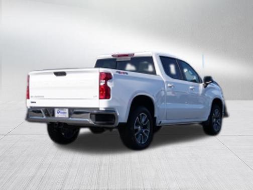 Summit White 2026 Chevrolet Silverado 1500 LT
