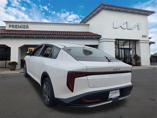 2025 Kia K4 LX