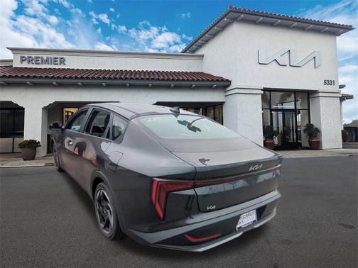 2025 Kia K4 EX