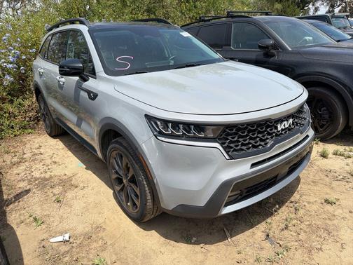 Gray 2022 Kia Sorento X-Line EX
