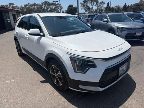 Aurora Black 2023 Kia Niro LX