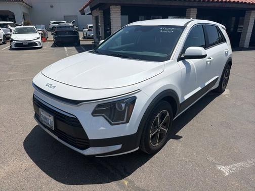 Aurora Black 2023 Kia Niro LX